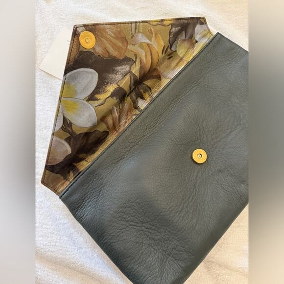 NWT Linell Ellis Florence Envelope Clutch - Picture 2 of 8